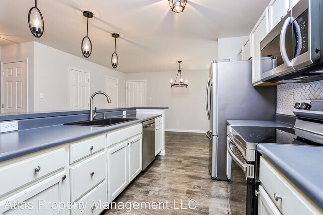 Building Photo - 3 br, 2.5 bath House - 3341 Granger Boulevard