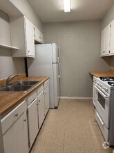 Building Photo - 604 Morningview Dr