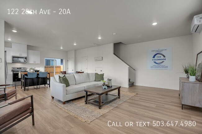 Building Photo - 122 SE 28th Ave