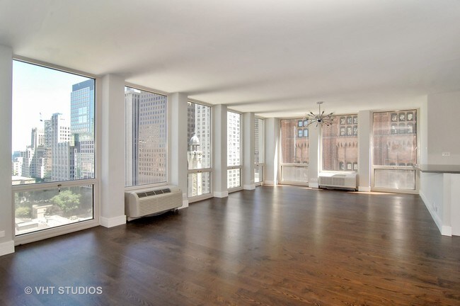 Building Photo - 111 E Chestnut St