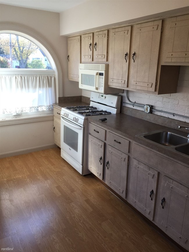 Building Photo - 13962 Ordner Dr