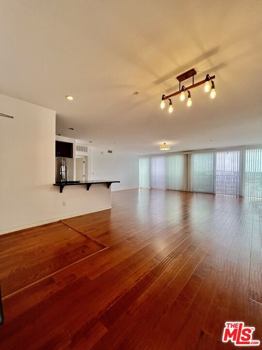 Foto del edificio - 629 Traction Ave