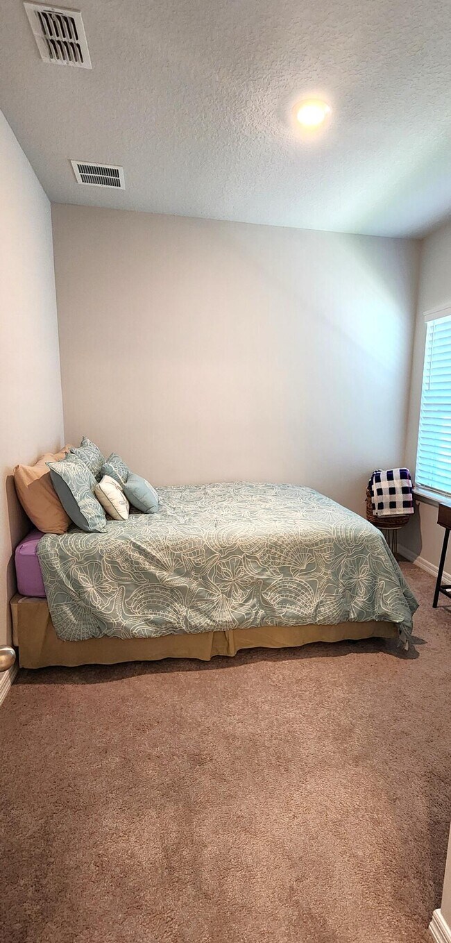 Foto del edificio - 14143 Centerline Dr