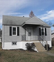 Building Photo - 2126 Lorraine Ave