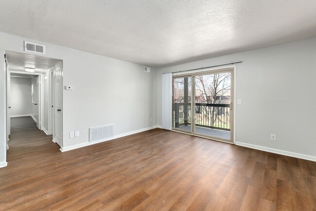Interior Photo - Legend Oaks Gated Community