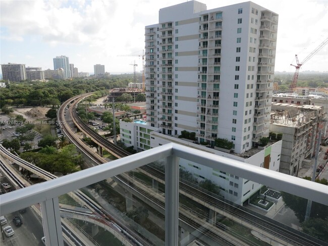 Foto del edificio - 79 SW 12th St