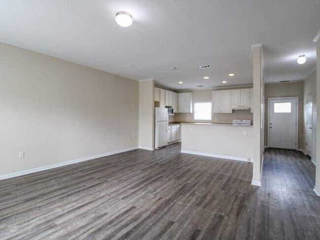 Foto del edificio - 122 Meadows Ln