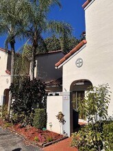 Building Photo - 1401 Cottonwood Cir