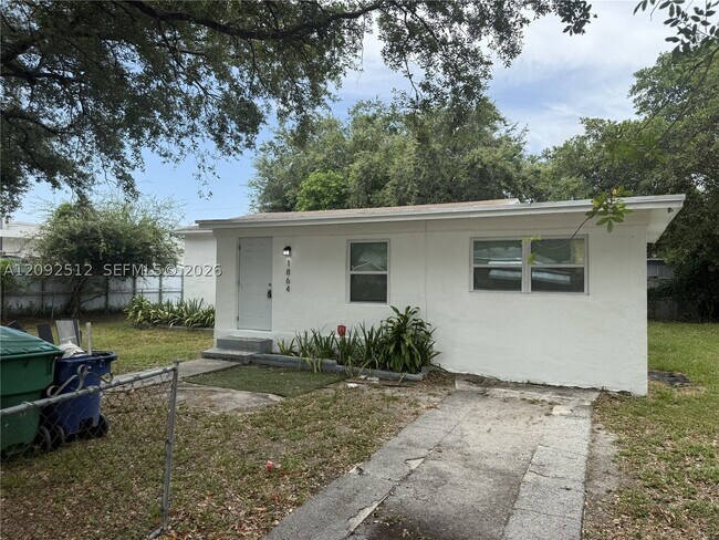 Foto del edificio - 1864 NW 88th St