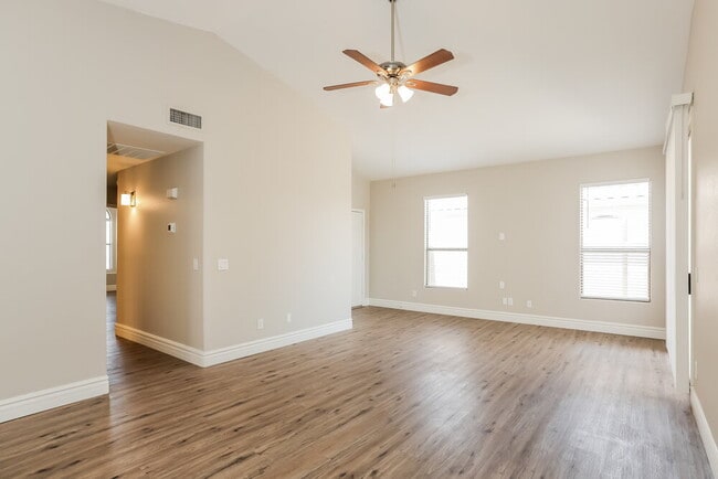 Building Photo - 2911 S 98th St