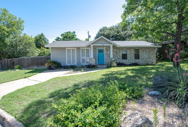 Foto del edificio - Charming 3/1 South Congress Retreat!