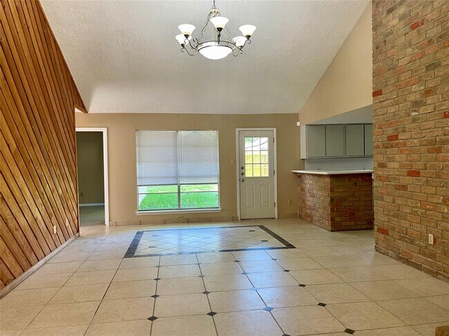 Foto del edificio - 22615 Indian Knoll Dr