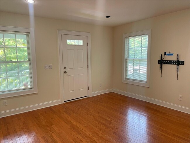 Building Photo - 603 NY-22