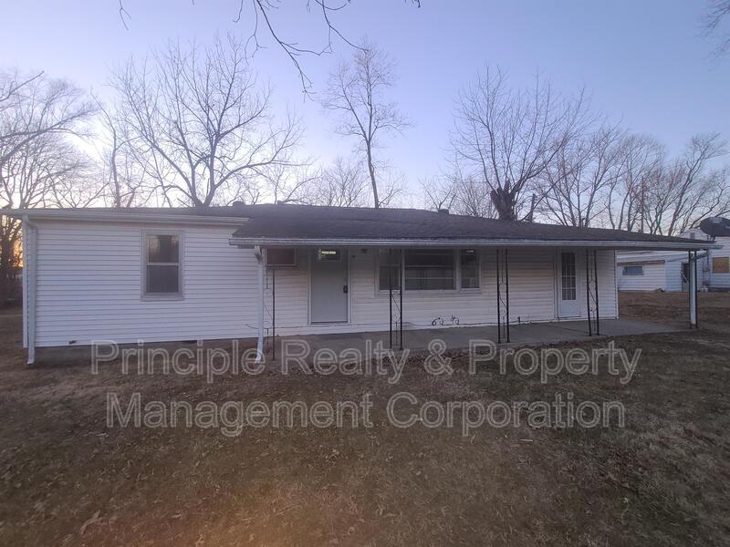 Primary Photo - 124 N James St