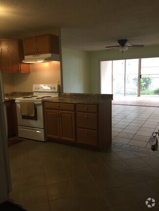 Building Photo - 95-061 Waikalani Dr