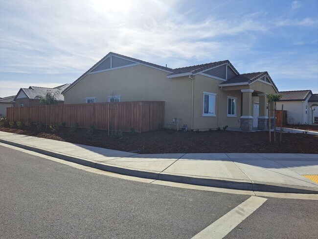 Foto del edificio - This Smart Home in Dixon is Luxurious with...