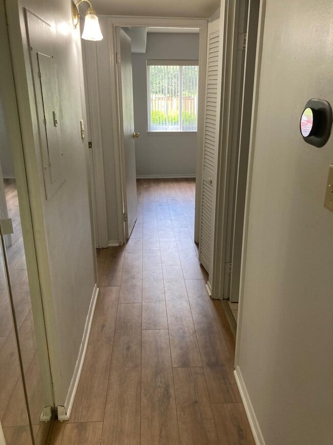 Building Photo - 929 Buccaneer Dr