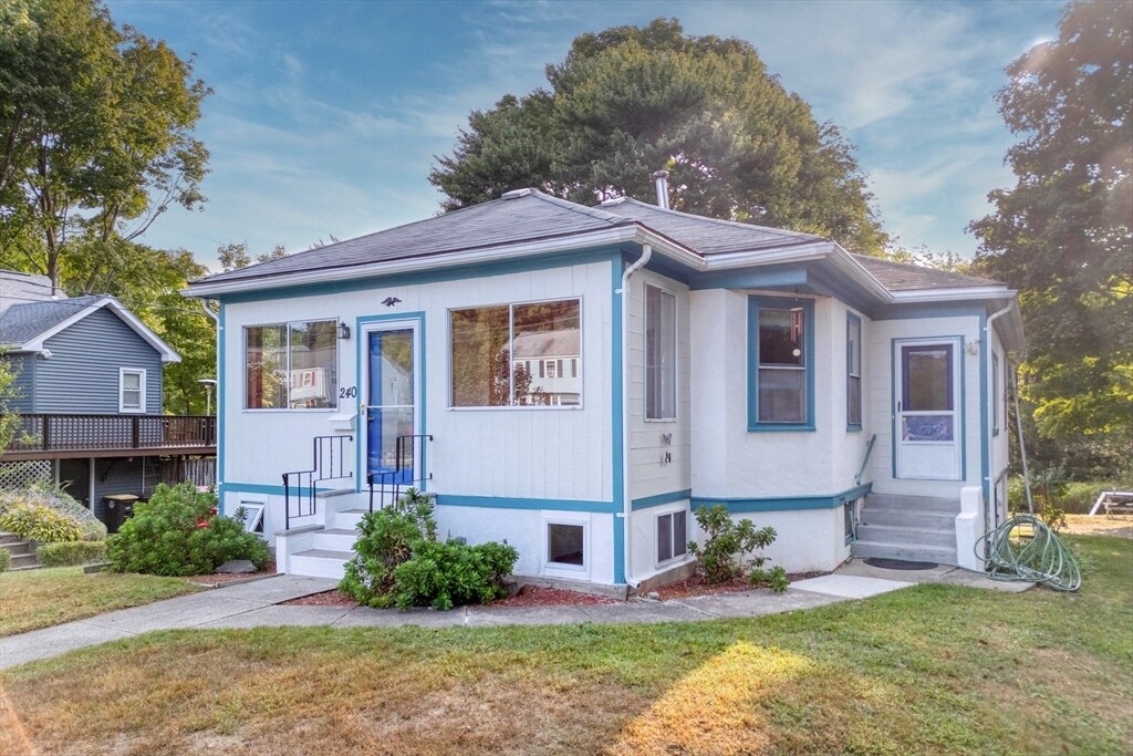 Primary Photo - 240 Summer St