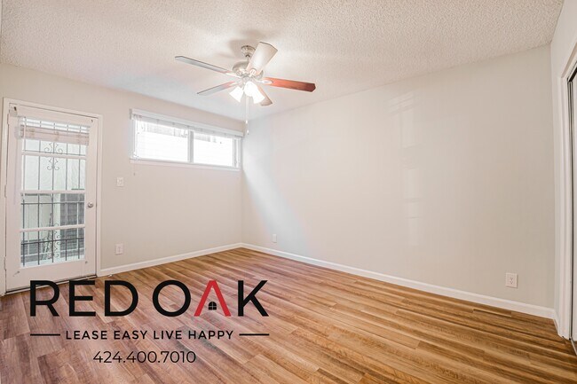 Foto del edificio - 1037 N Ogden Dr