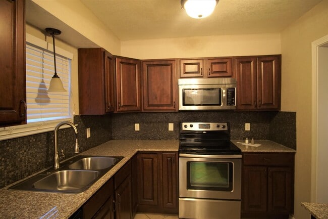 Photo - 6417 NW 63rd St House