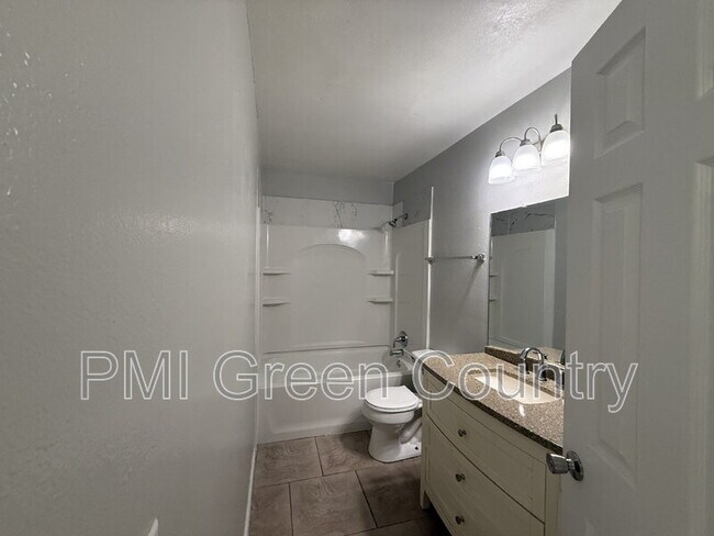 Foto del edificio - 618 N Fairland Ave