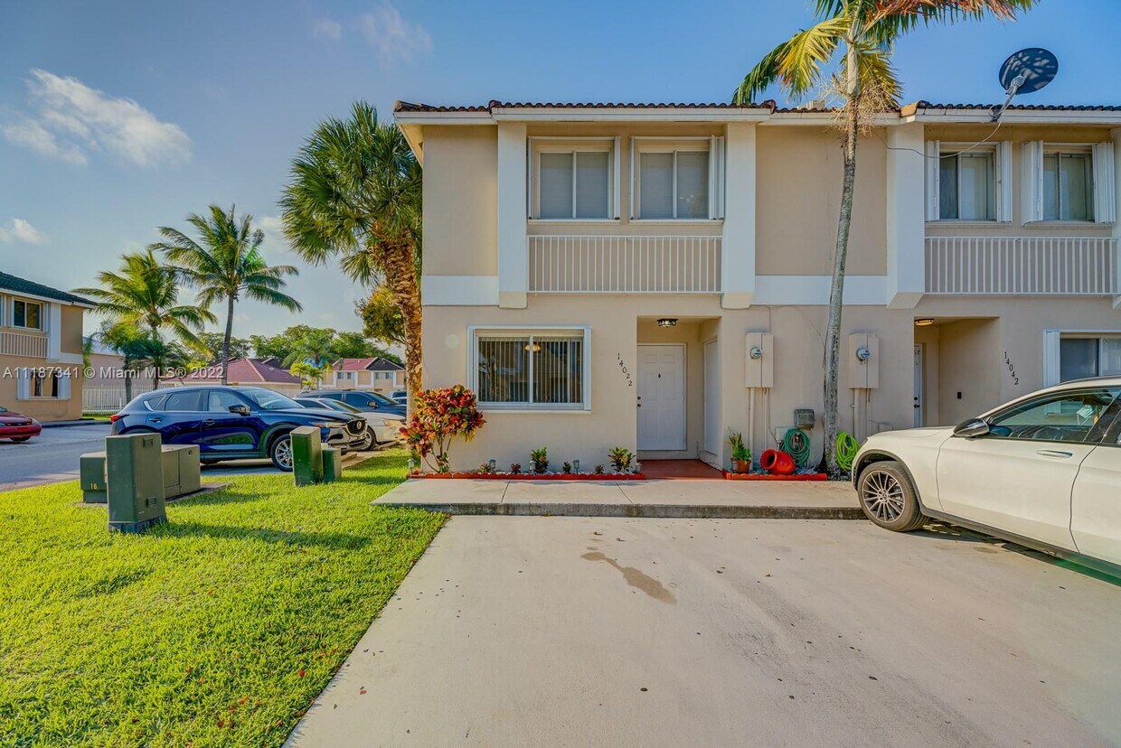 14022 SW 178th St, Miami, FL 33177 Townhouse for Rent in Miami, FL