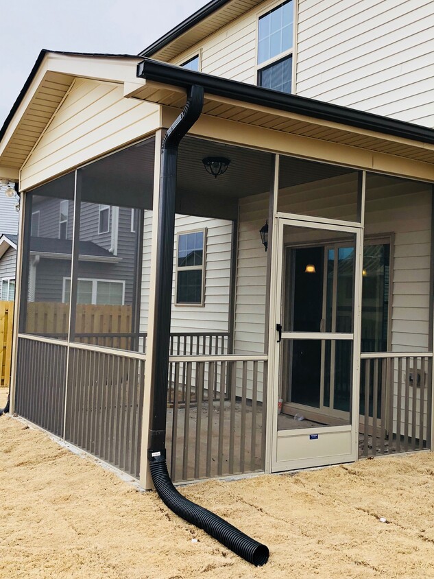 Screen Porch - 1921 Brodgen Ln