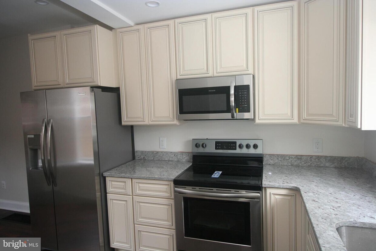 Foto principal - 3031 Memphis St