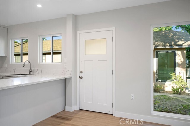 Foto del edificio - 417 Riverdale Dr