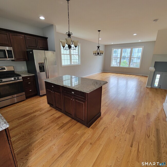 Foto del edificio - 19 Oak Meadows Dr