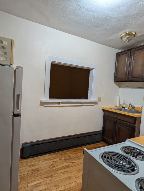 Foto del edificio - 1027 E Chapman St