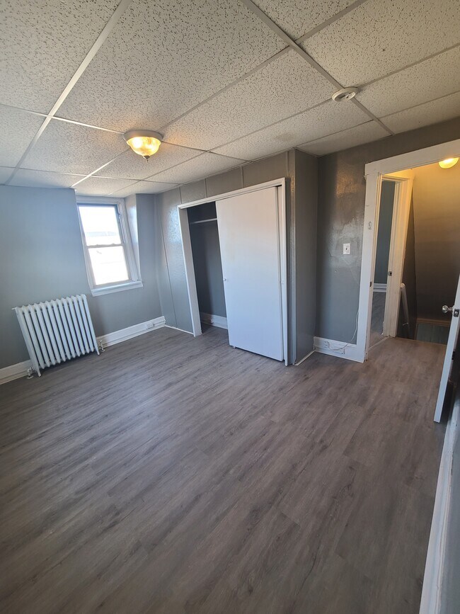 Building Photo - 961 N 10th St
