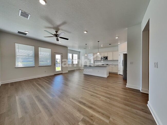 Building Photo - 6658 Atlantic Bch Ave