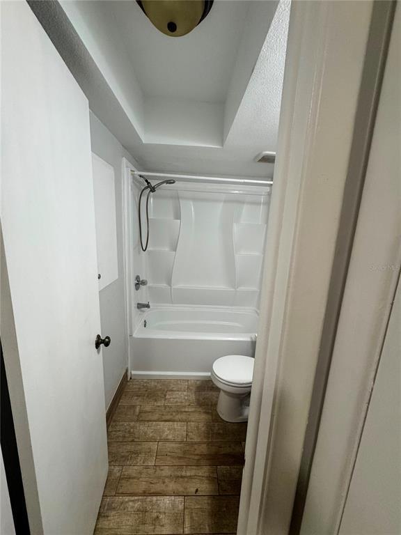 Foto del edificio - 2896 Meadow Lake Ave