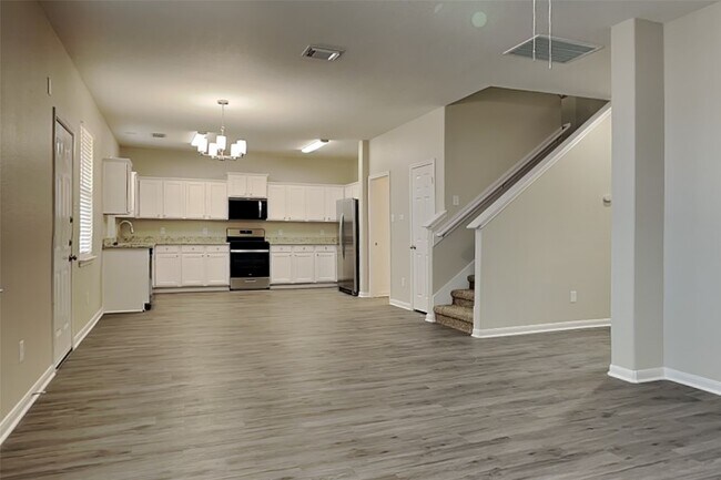 Building Photo - 6530 Bella Noche Dr