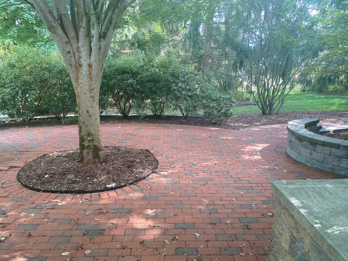 Foto principal - 6130 Hilltop Rd