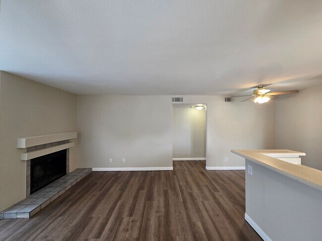 Foto del edificio - 2987 Juniper Hills Blvd
