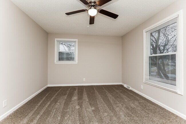 Foto del edificio - Amazing 3 Bedroom in Great Location