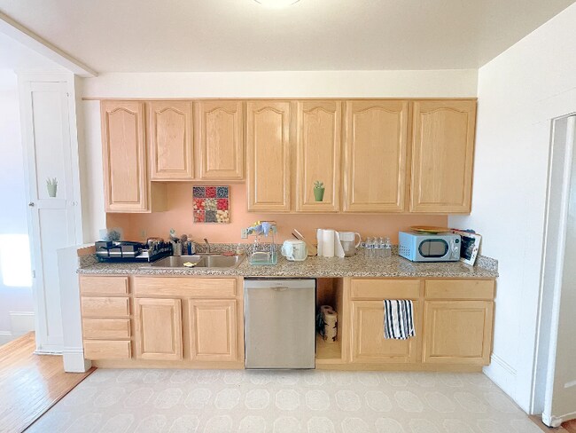 Foto del edificio - 1811 18th Ave