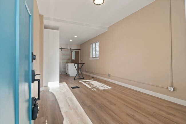 Building Photo - 3620 Pecos St