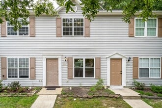 Building Photo - 1825 Vintage Rd