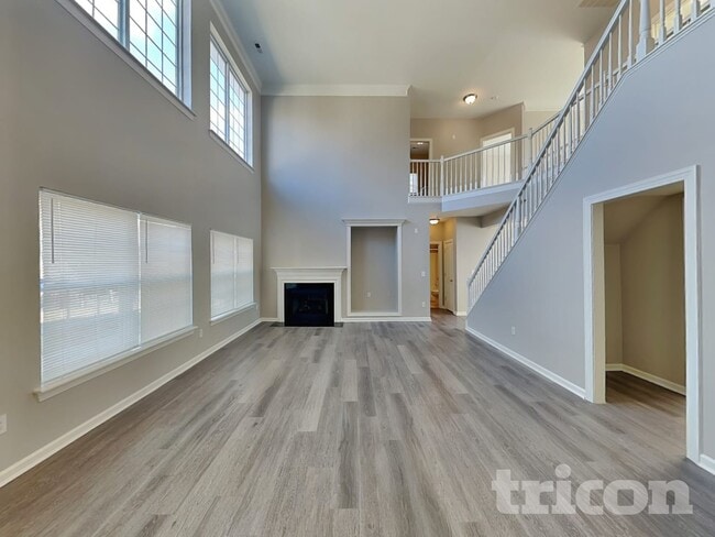 Building Photo - 5801 Crimson Oak Ct