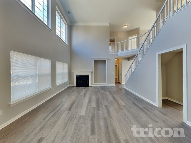 Foto del edificio - 5801 Crimson Oak Ct
