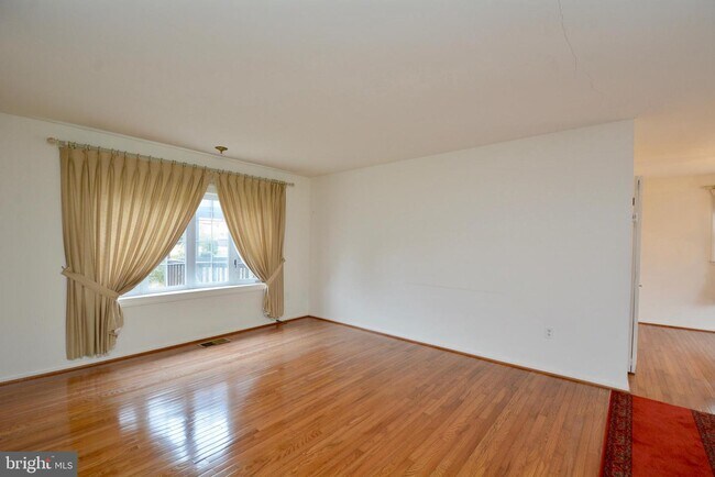 Foto del edificio - 9532 Fort Foote Rd