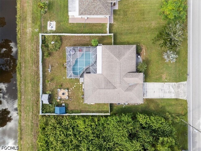 Foto del edificio - 1021 Alvin Ave
