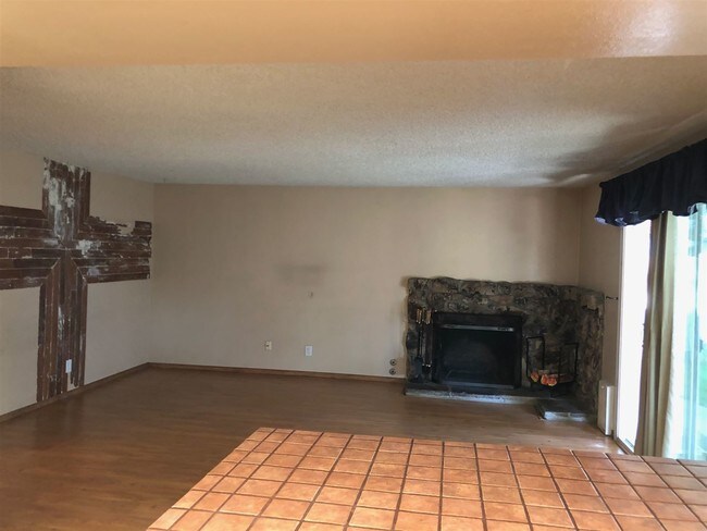 Building Photo - 1071 Glen Meadow Dr