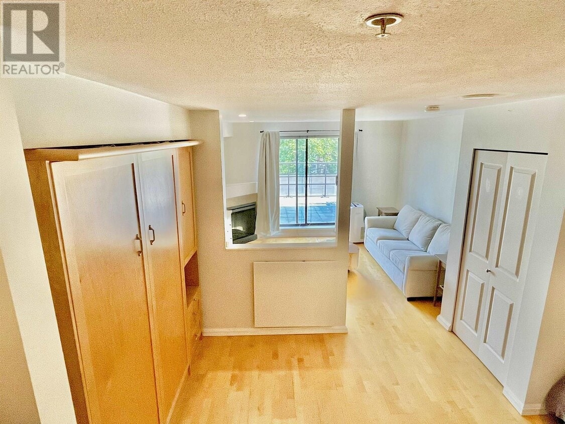 Photo principale - 997-997 W 22nd Ave