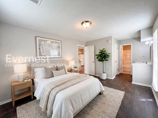 Foto del edificio - 6420 Sandhurst Rd
