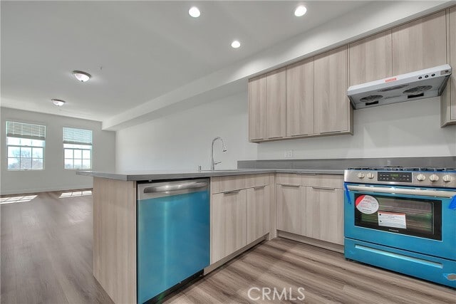 Foto del edificio - 501 W Foothill Blvd