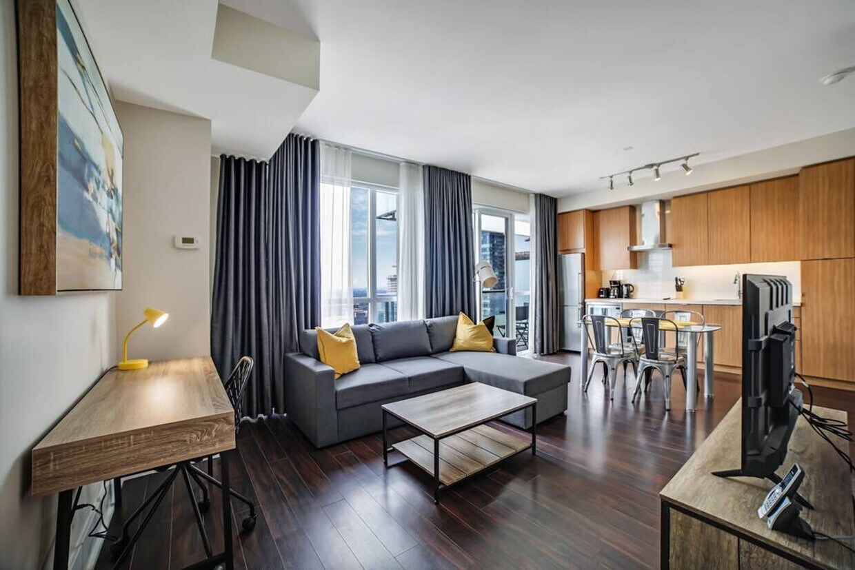 Photo principale - 320 Front St W